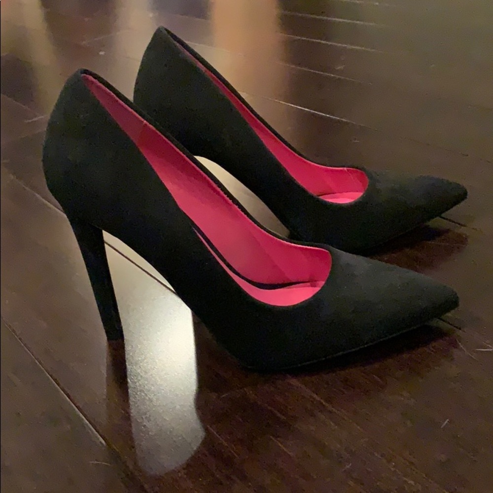 Perfect black heels